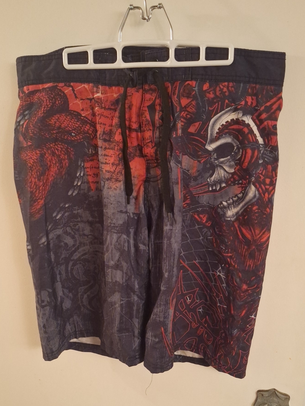 Men's Black and Red Graphic Swim Board Shorts